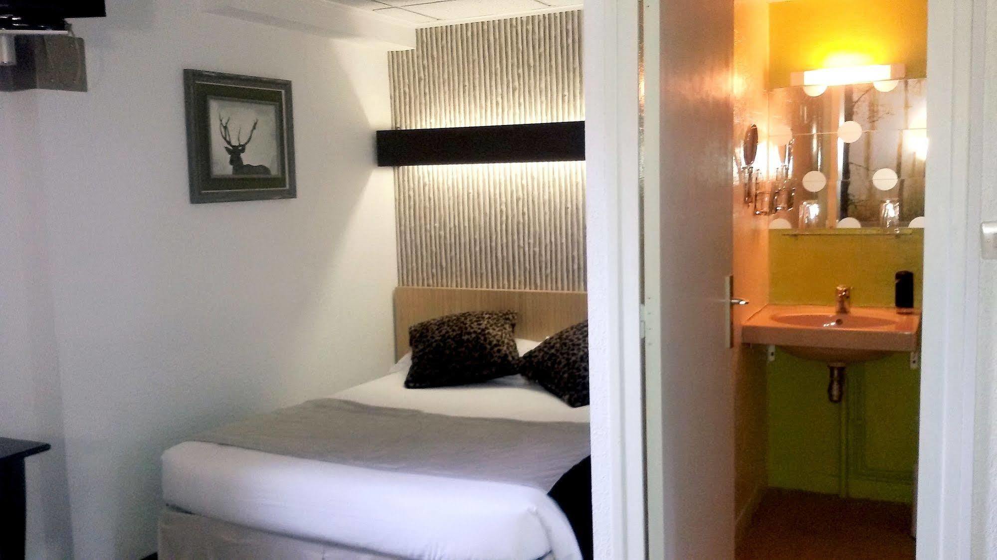Le Merle Blanc Hotel Logis Digoin Eksteriør bilde